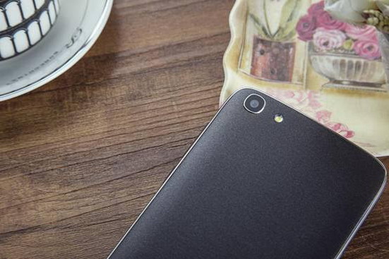 Doogee-Y200