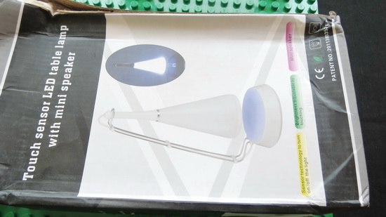 Touch-Sensor-LED-Table-Lamp-with-Mini-Speaker